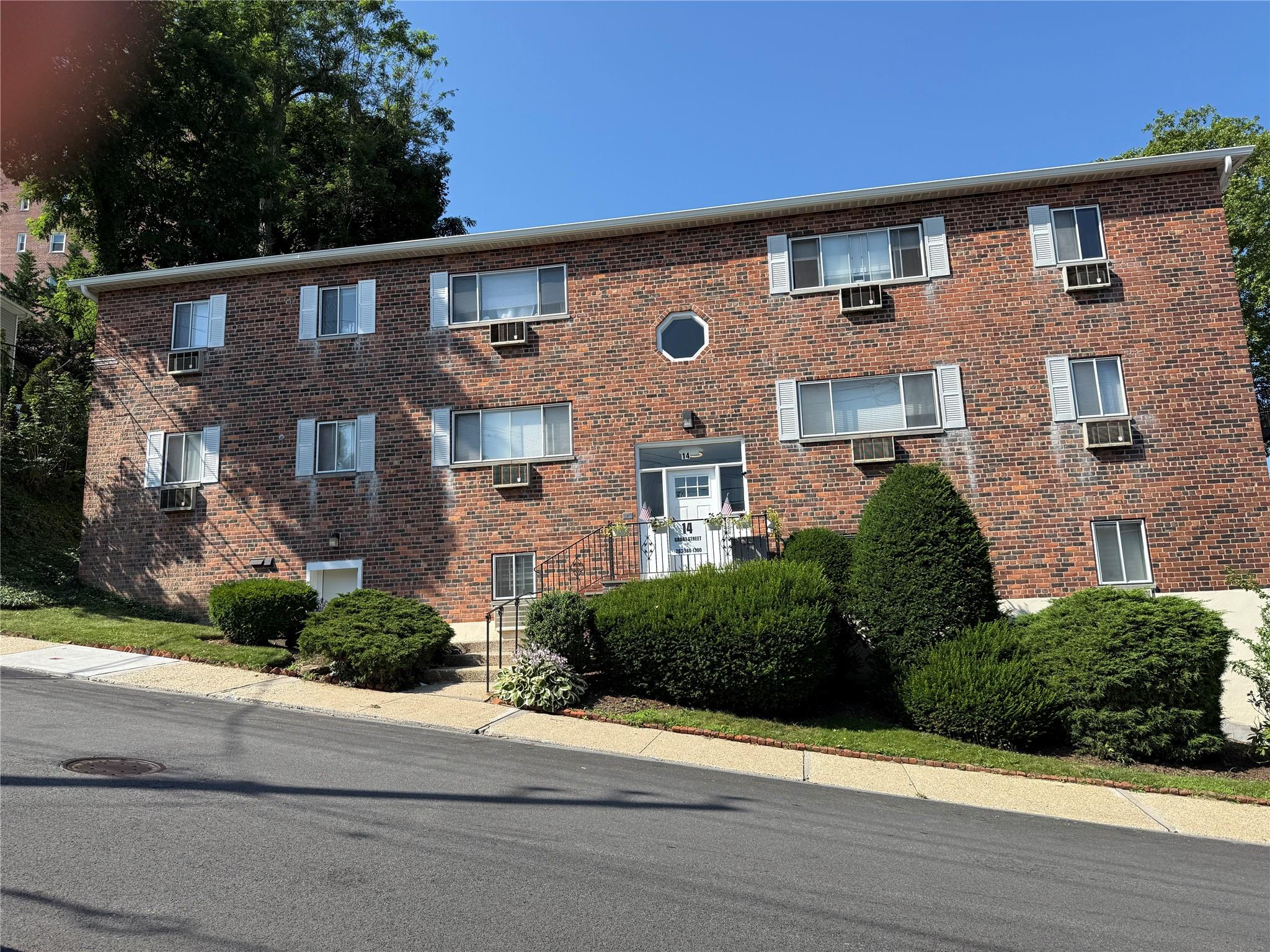 #1 photo, 14 Grant Street, Tuckahoe , NY 10707