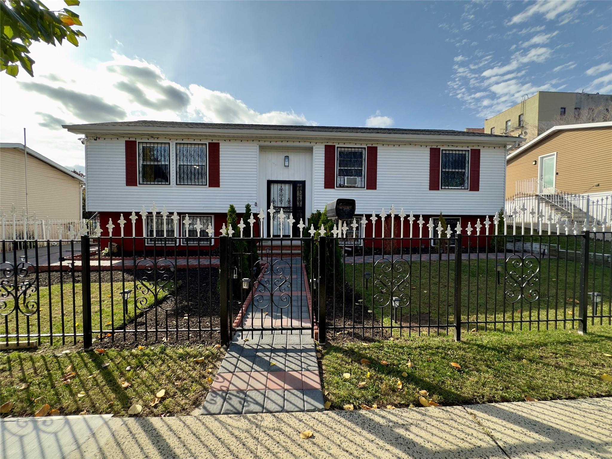 #1 photo, 1565 Charlotte Street, 布朗士 Bronx , NY 10460