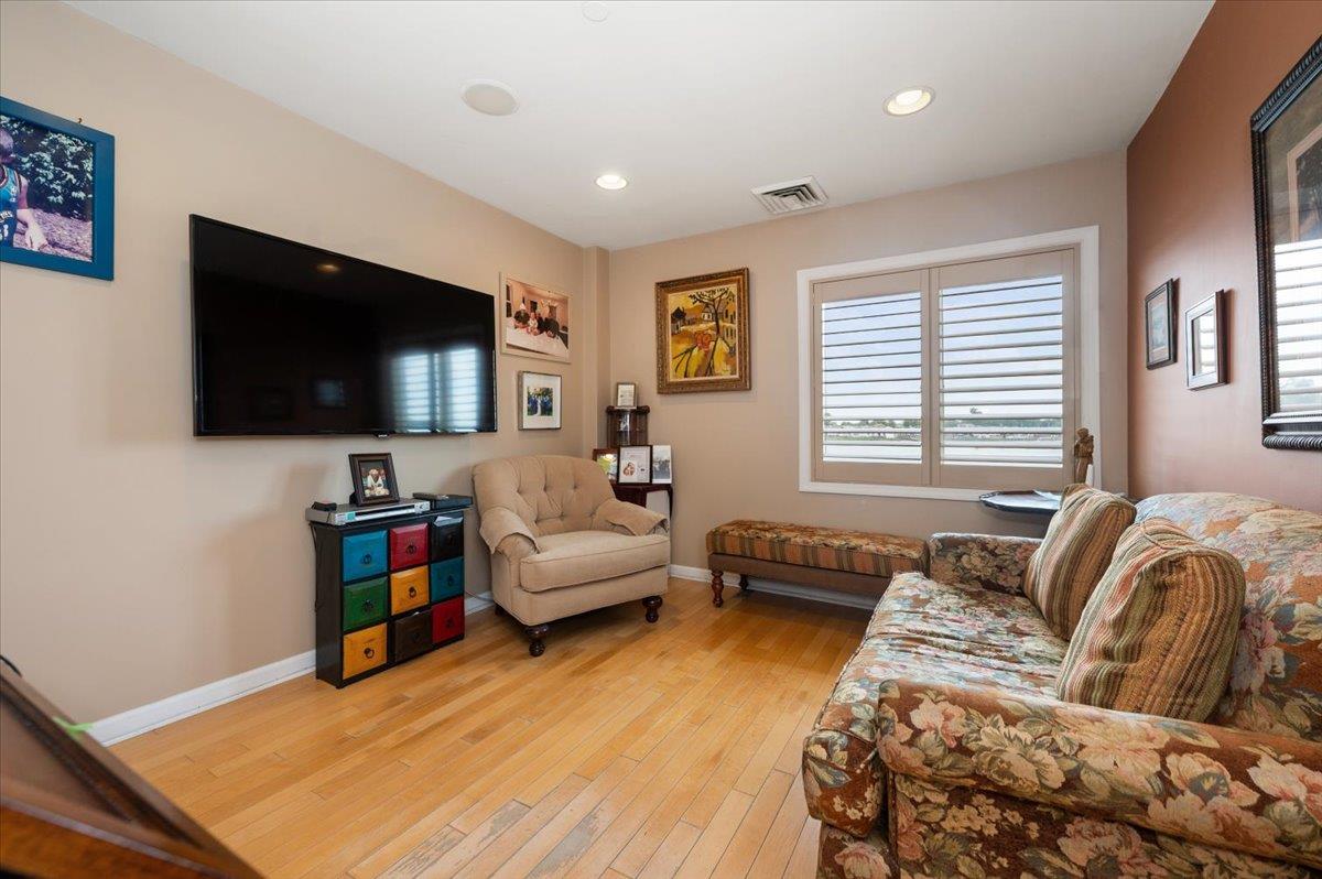 #17 photo, 600 Clarence Avenue, ブロンクス区 Bronx , NY 10465