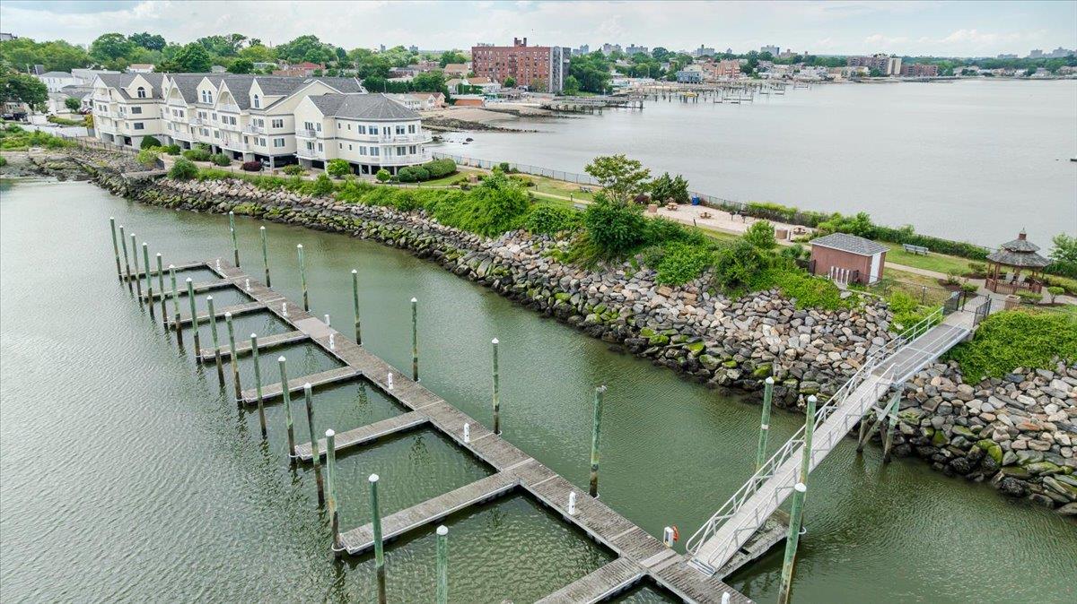 #4 photo, 600 Clarence Avenue, ブロンクス区 Bronx , NY 10465