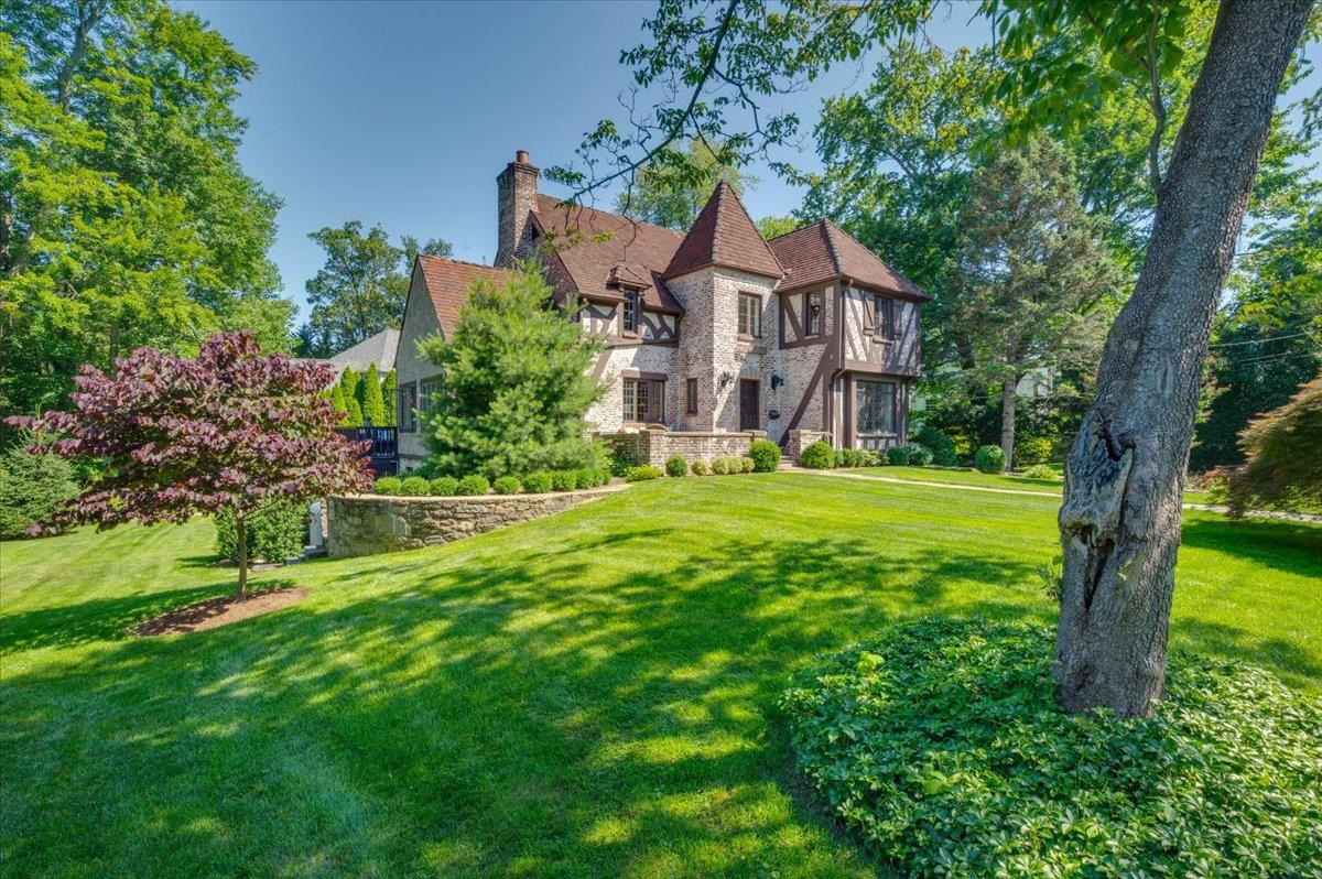 #1 photo, 566 Forest Avenue, New Rochelle , NY 10804