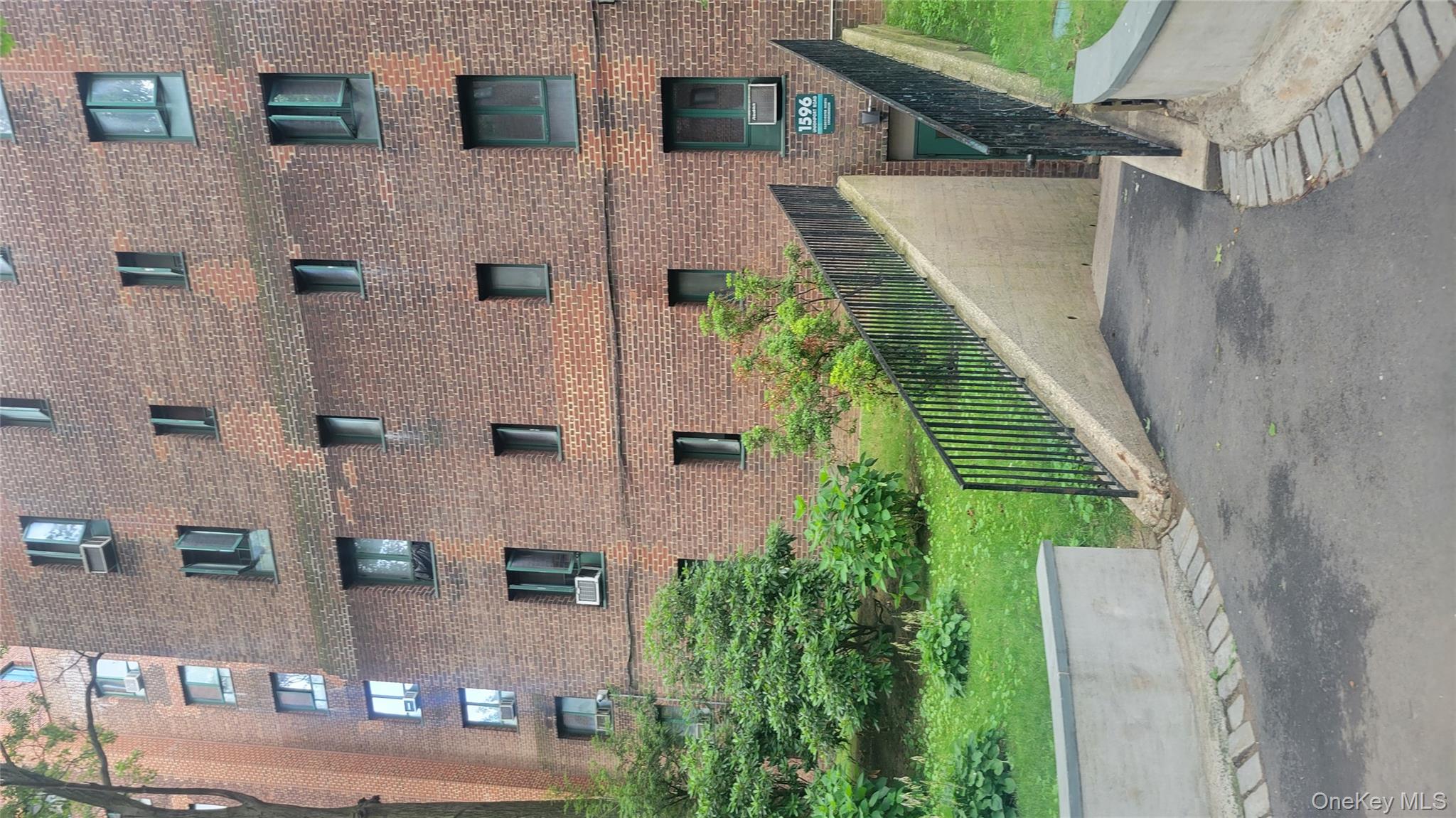 #1 photo, 1596 Unionport Road, برونكس Bronx , NY 10462