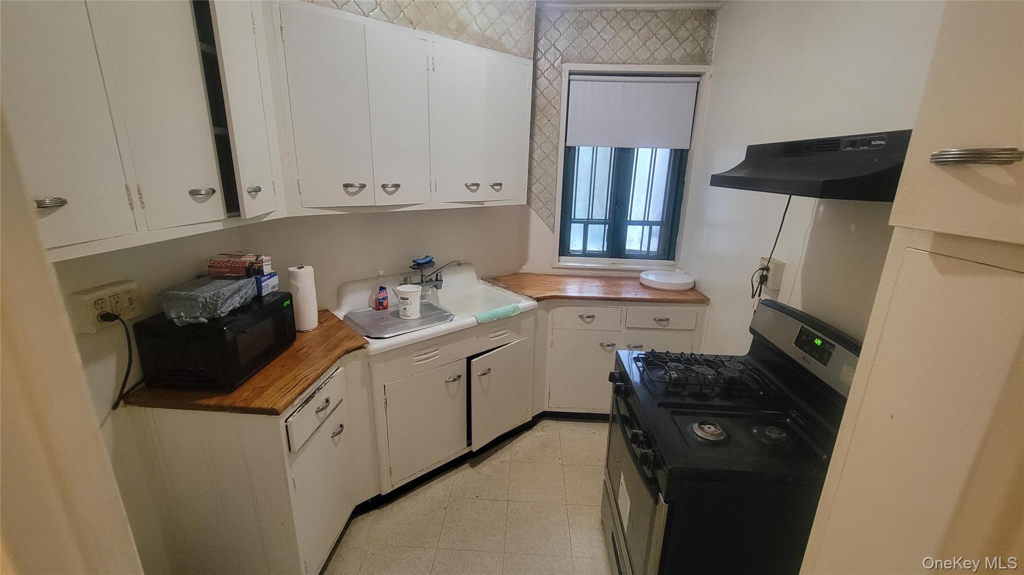 #3 photo, 1596 Unionport Road, برونكس Bronx , NY 10462