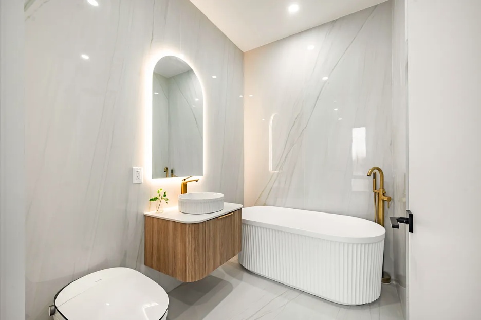 #11 photo, 31-16 21st Street, Astoria , NY 11106