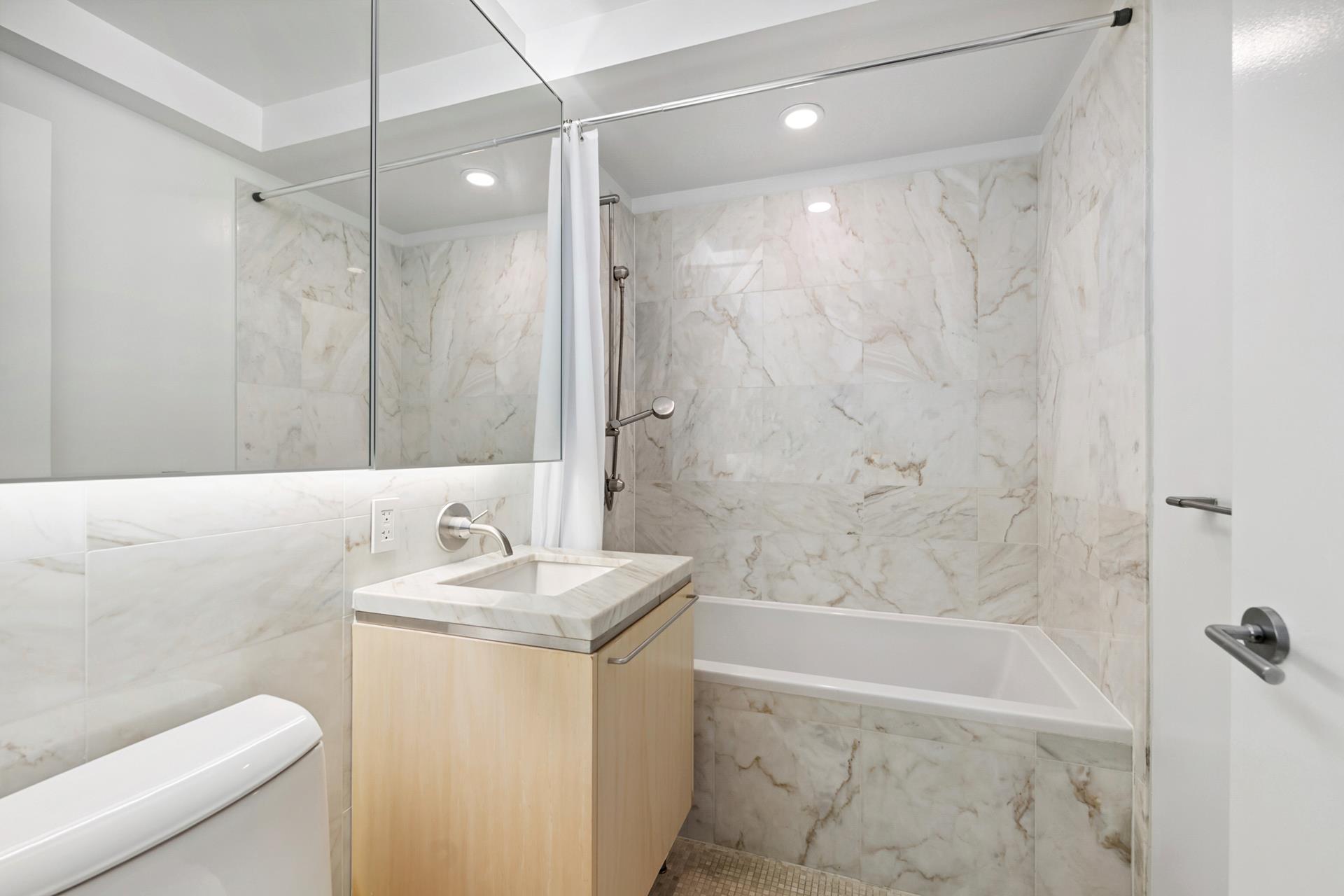 #11 photo, 200 CHAMBERS Street, マンハッタン Tribeca , NY 10007