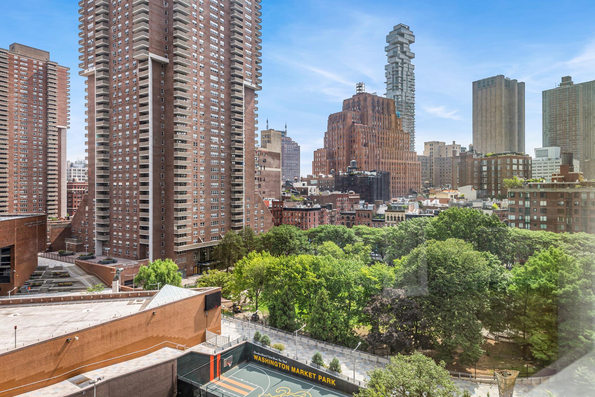 #8 photo, 200 CHAMBERS Street, マンハッタン Tribeca , NY 10007