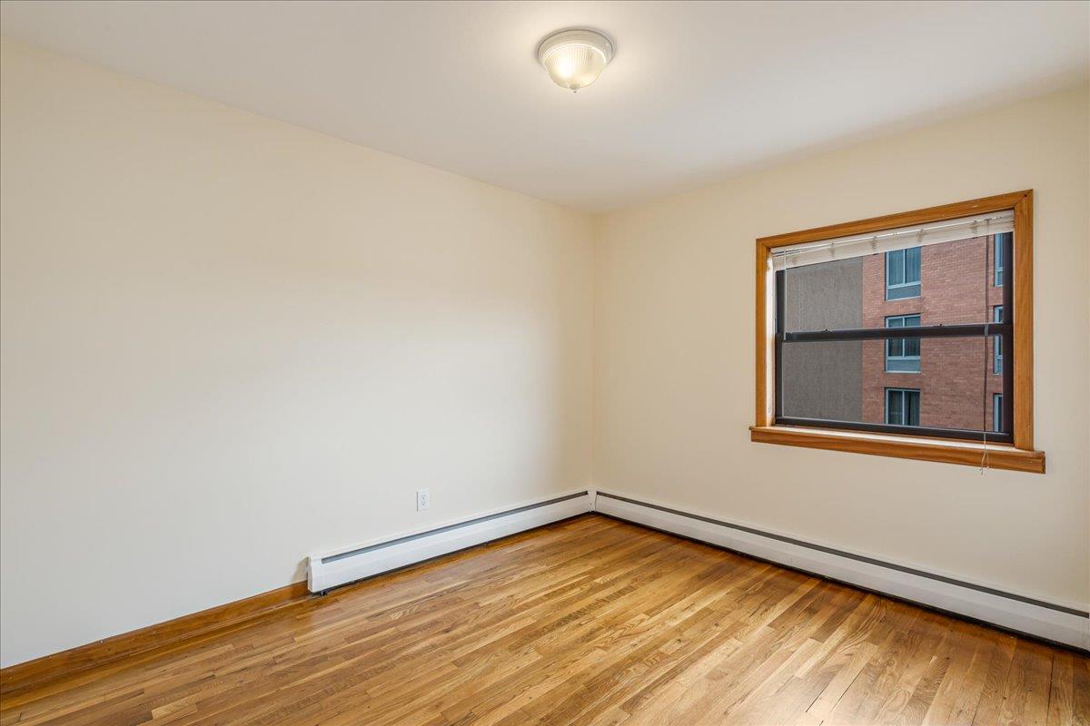 #11 photo, 53-26 61st Street, كوينز Maspeth , NY 11378