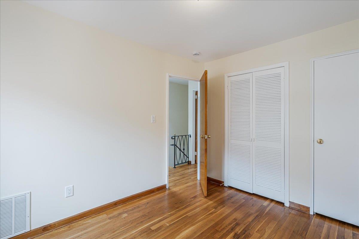 #12 photo, 53-26 61st Street, كوينز Maspeth , NY 11378