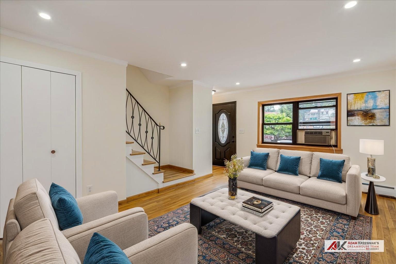 #3 photo, 53-26 61st Street, كوينز Maspeth , NY 11378