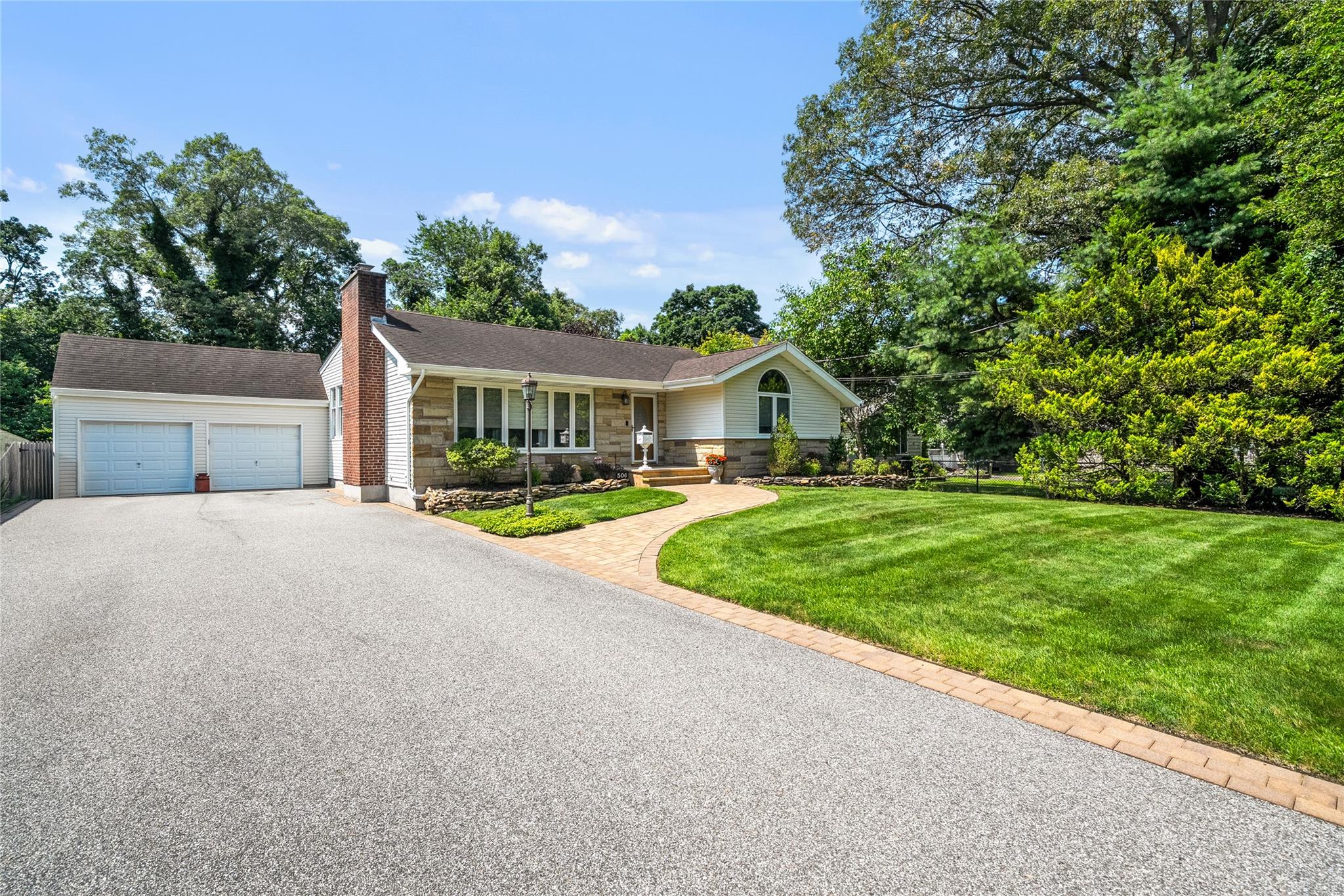 #1 photo, 506 Kime Avenue, West Islip , NY 11795