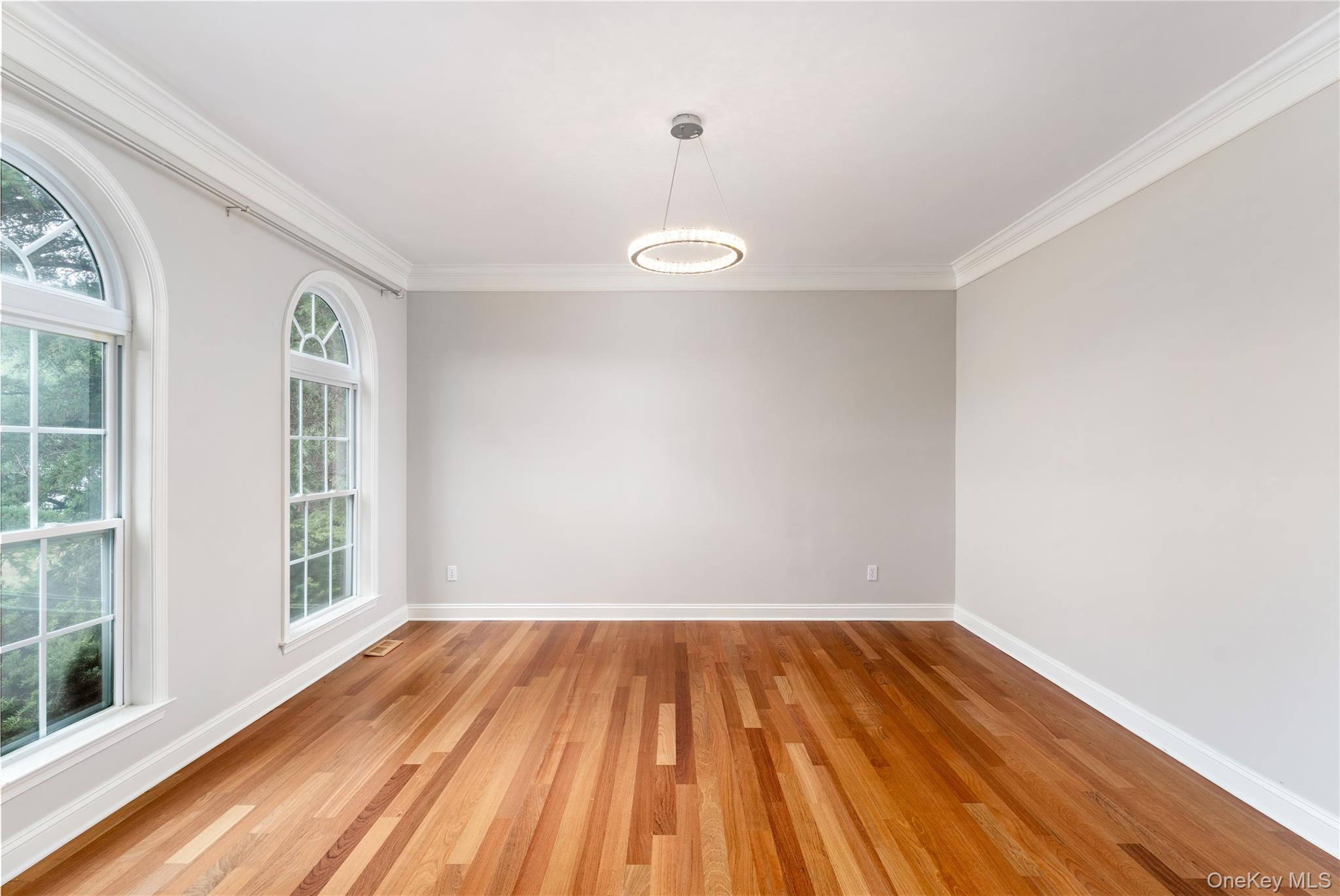 #12 photo, 48 Avolet Court, サフォーク郡 Mount Sinai , NY 11766