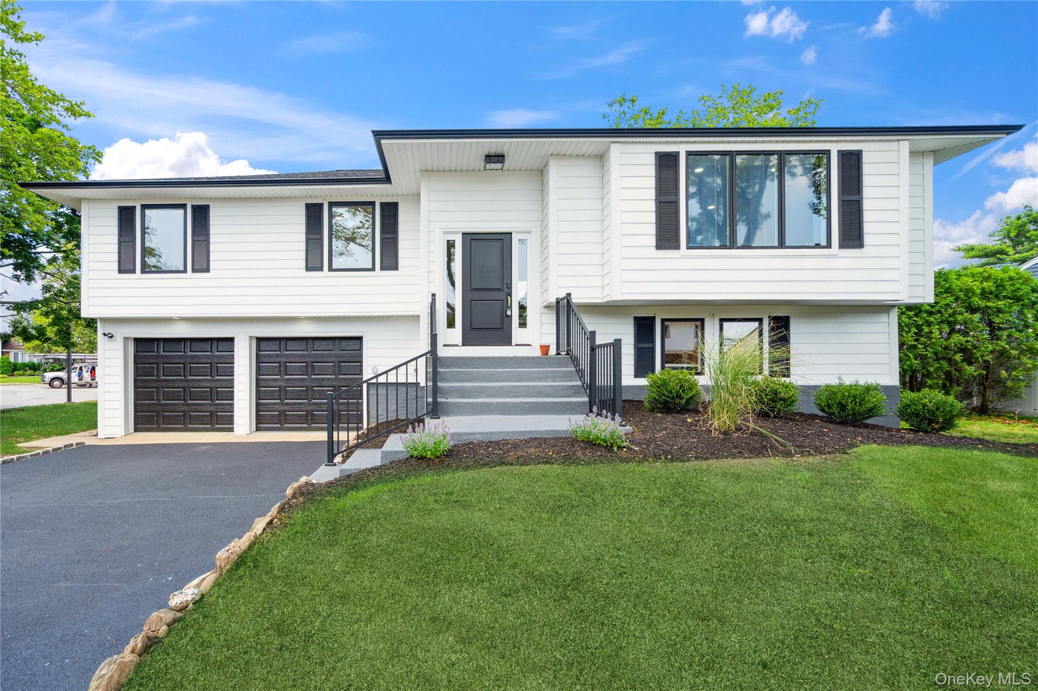 #1 photo, 43 Acorn Lane, 長島 Plainview , NY 11803