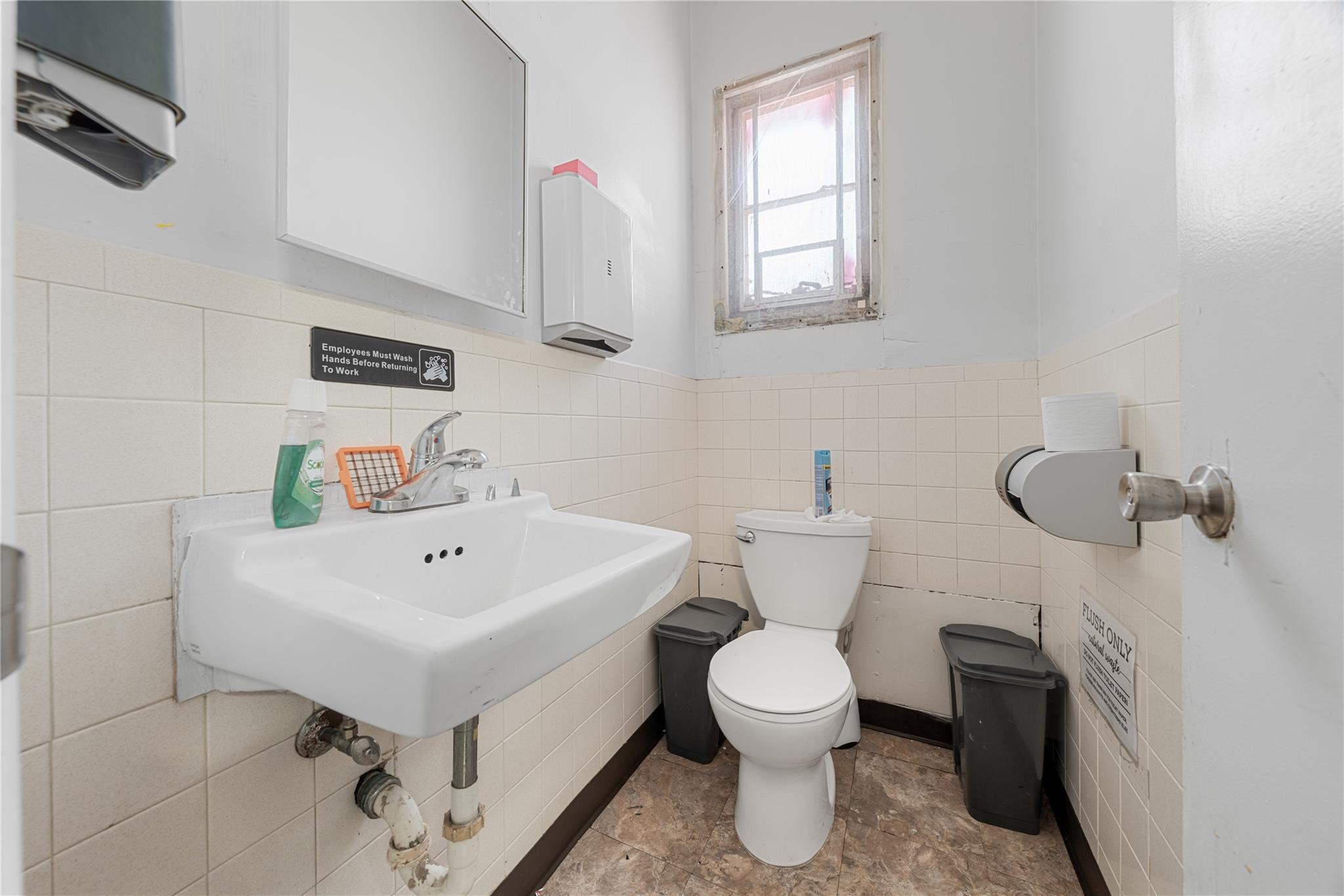 #10 photo, 13 S Country Road, サフォーク郡 East Patchogue , NY 11772