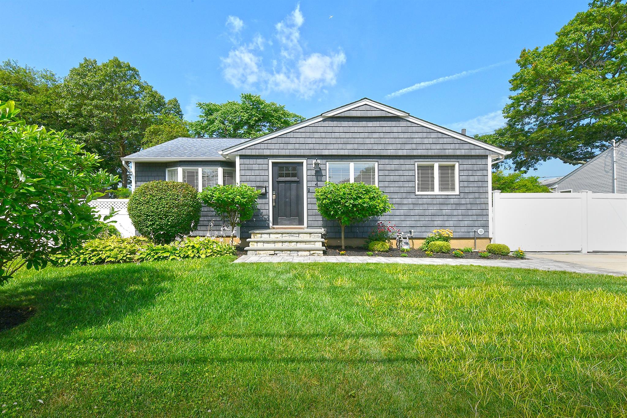 #1 photo, 1476 Washington Avenue, ナッソー郡 Seaford , NY 11783