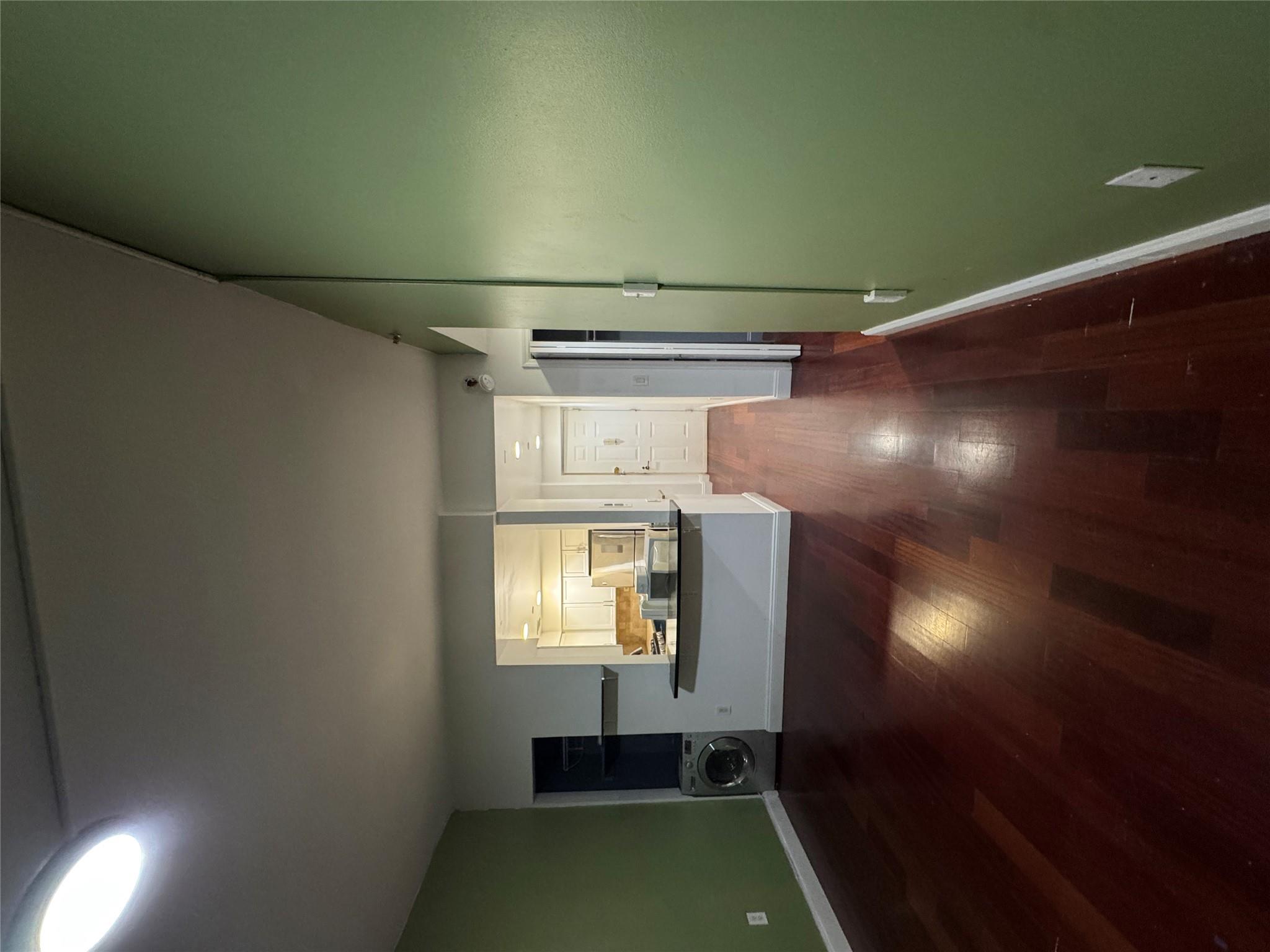 #7 photo, 143-41 84th Drive, クイーンズ区 Briarwood , NY 11435