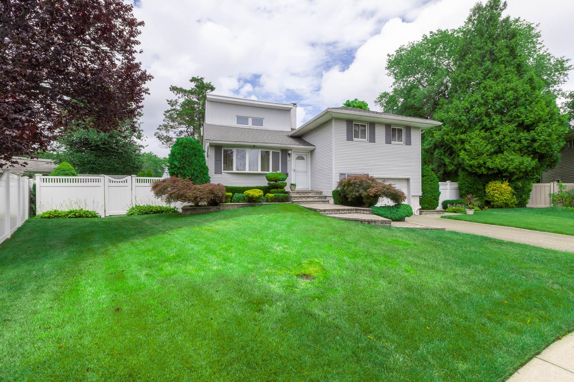 #1 photo, 17 Verbena Court, Hicksville , NY 11801