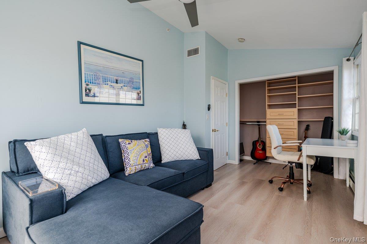 #20 photo, 103 Connecticut Avenue, ナッソー郡 Long Beach , NY 11561