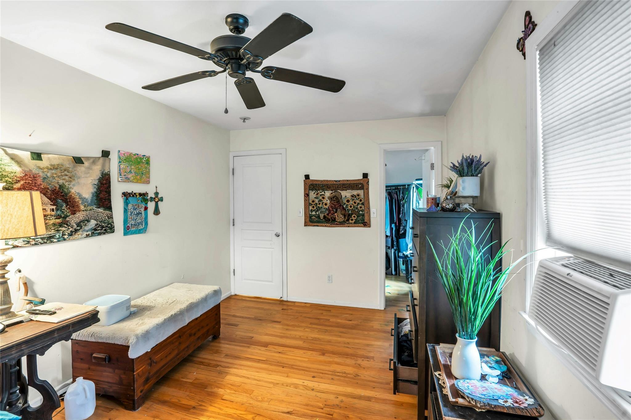 #13 photo, 11 Grove Avenue, 東長島 圣占士 Saint James , NY 11780