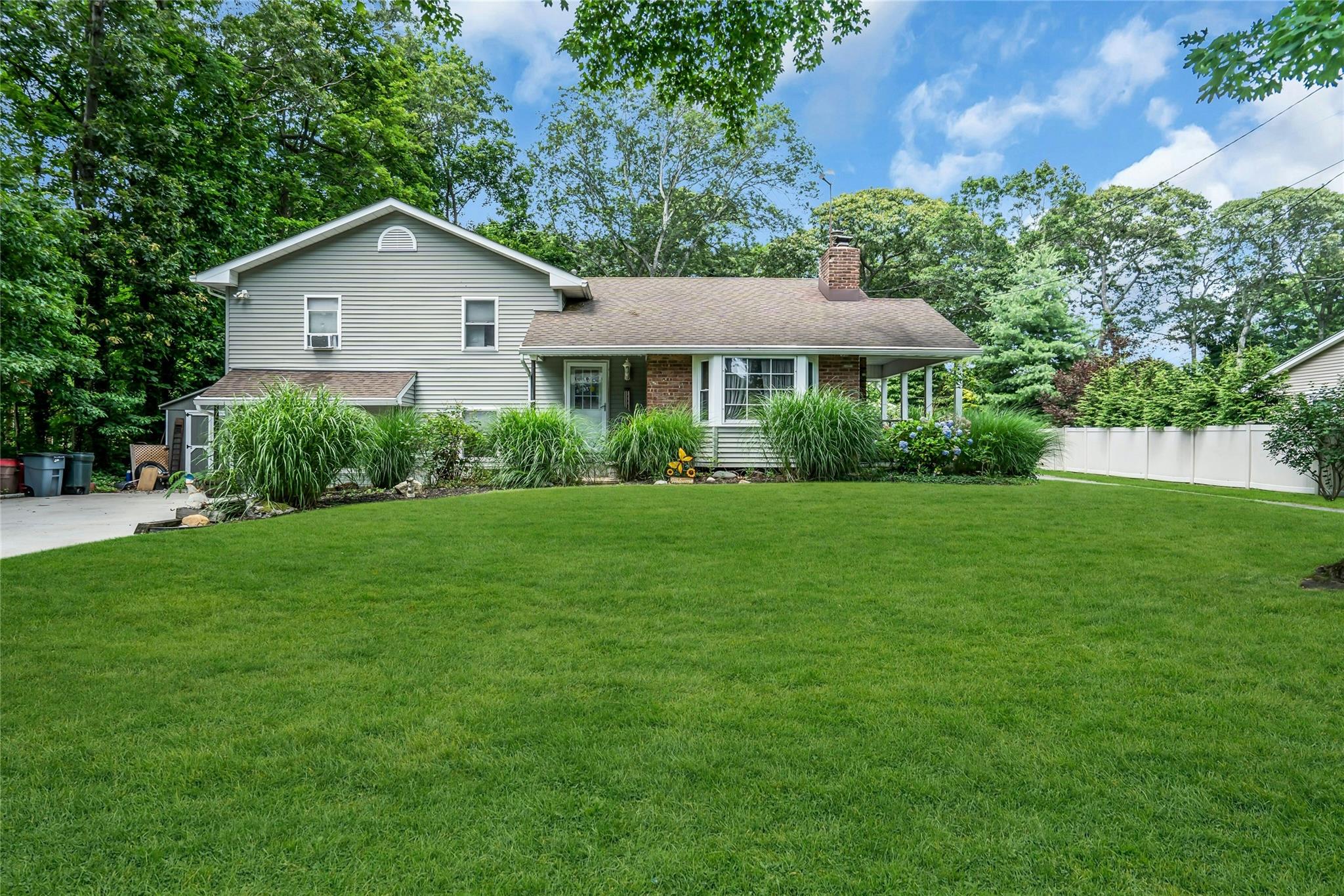 #2 photo, 11 Grove Avenue, 東長島 圣占士 Saint James , NY 11780