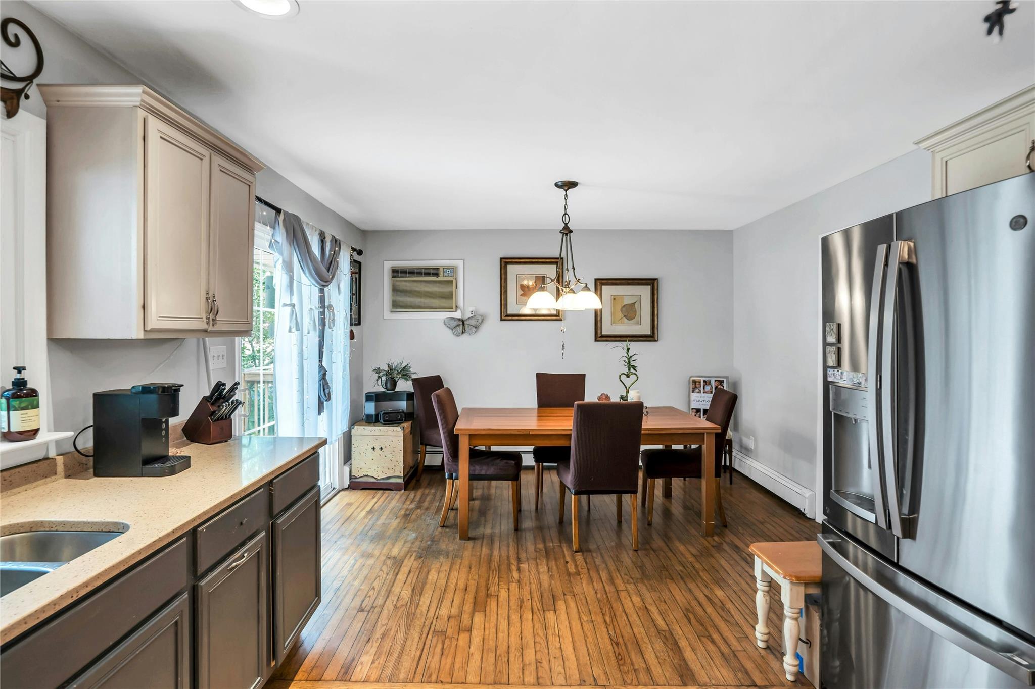 #8 photo, 11 Grove Avenue, 東長島 圣占士 Saint James , NY 11780