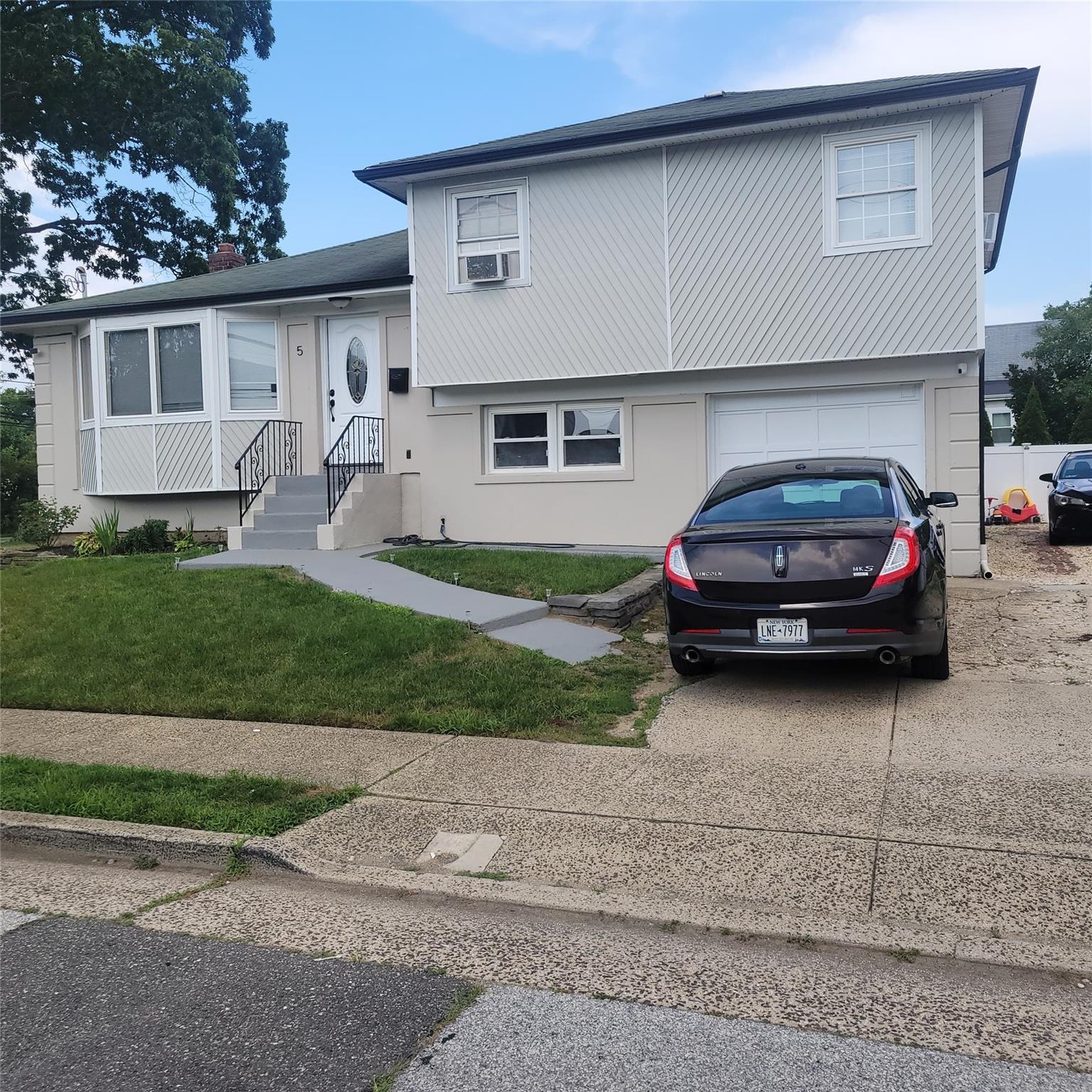 #1 photo, 5 Sportsmans Avenue, 長島 Freeport , NY 11520