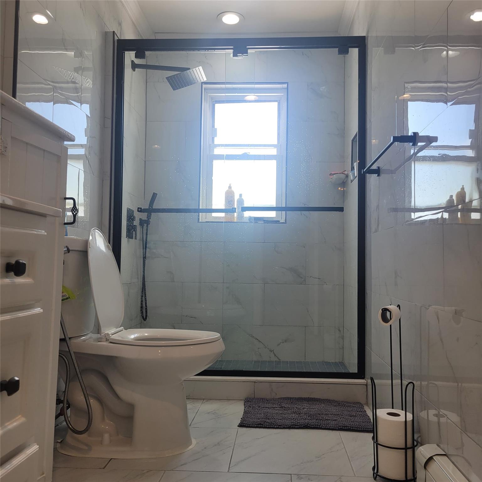 #12 photo, 5 Sportsmans Avenue, Freeport , NY 11520