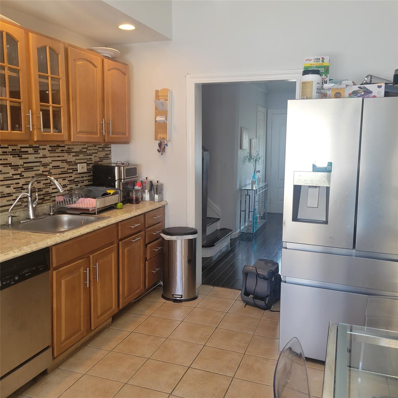 #17 photo, 5 Sportsmans Avenue, Freeport , NY 11520