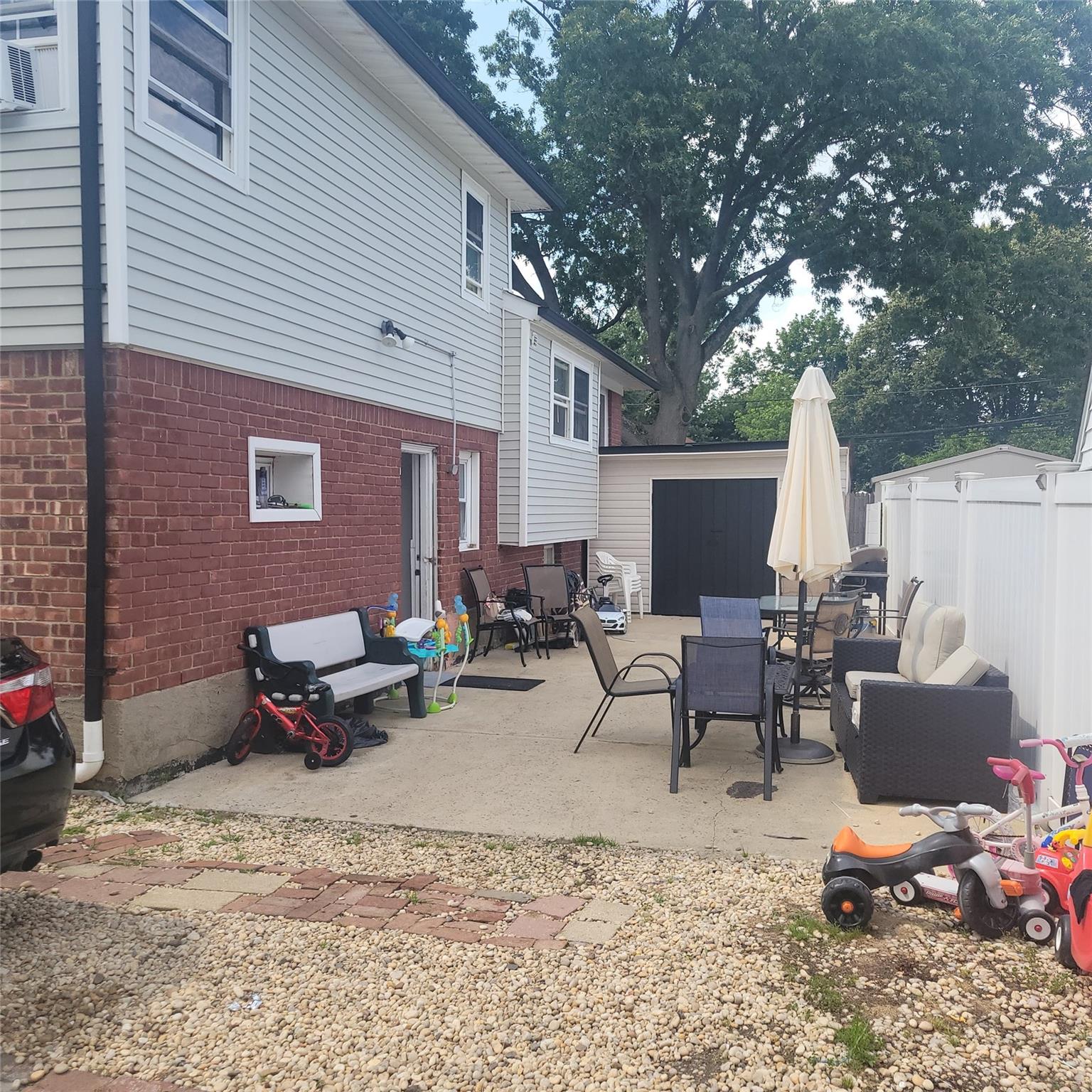 #5 photo, 5 Sportsmans Avenue, Freeport , NY 11520