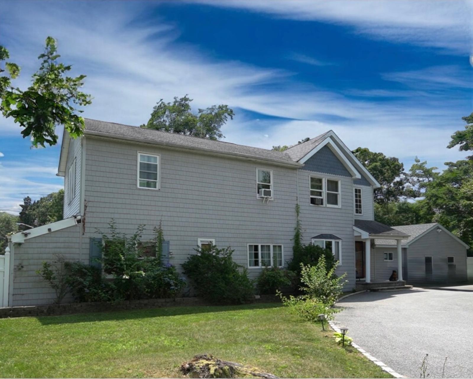 #1 photo, 1264 Connetquot Avenue, سوفولك Central Islip , NY 11722