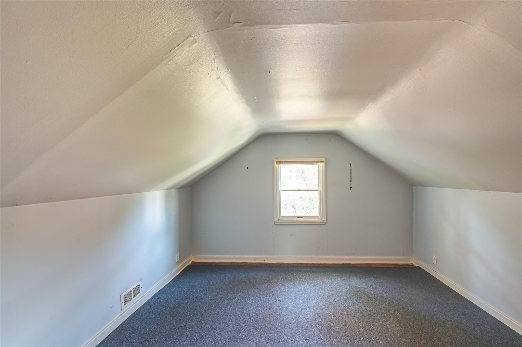 #15 photo, 44 Crestwood Drive, Huntington Station , NY 11746