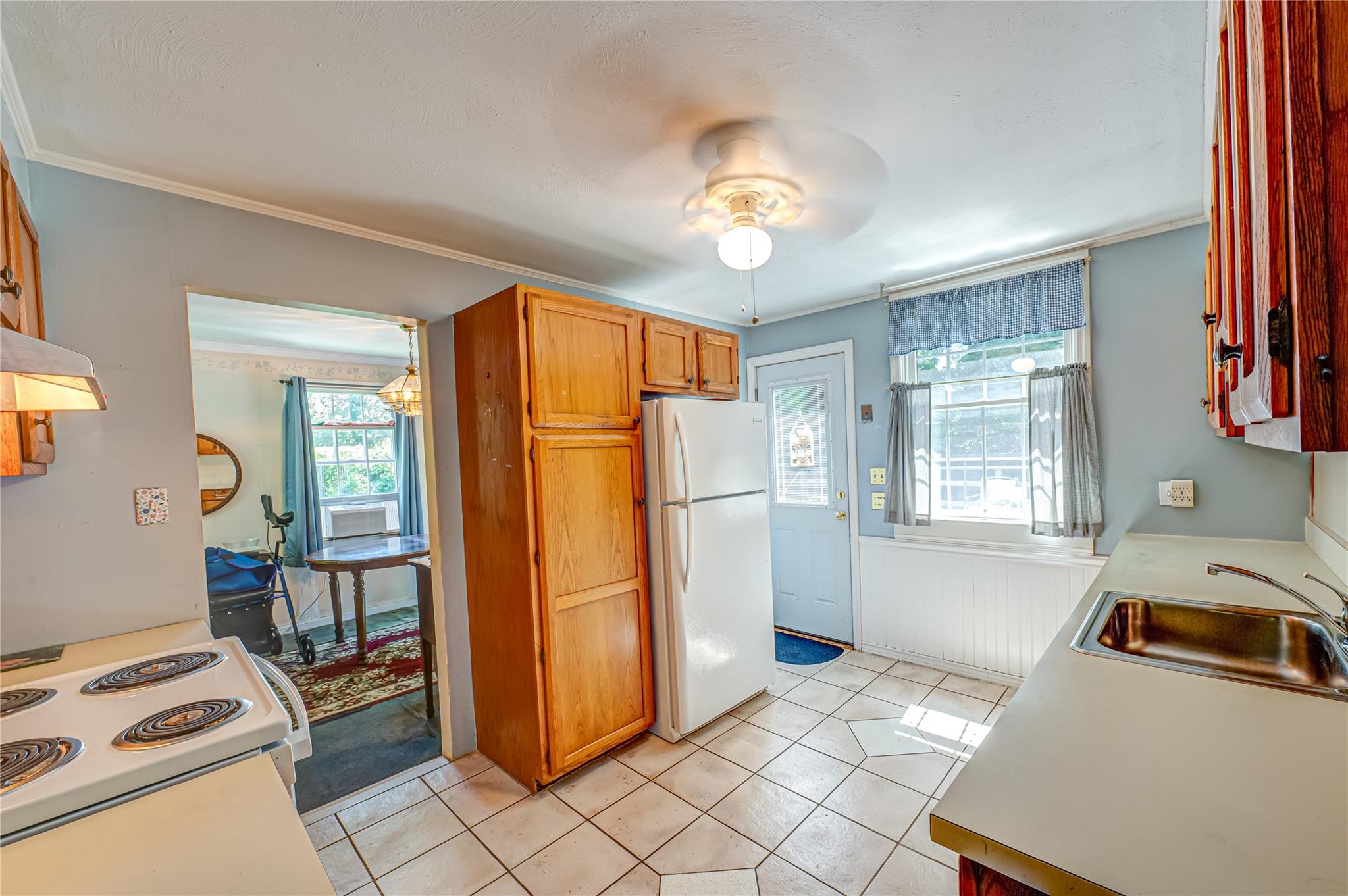 #6 photo, 44 Crestwood Drive, Huntington Station , NY 11746