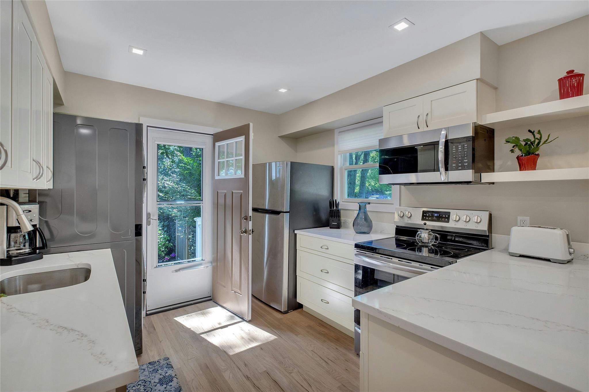 #7 photo, 38 Woodridge Road, Hampton Bays , NY 11946