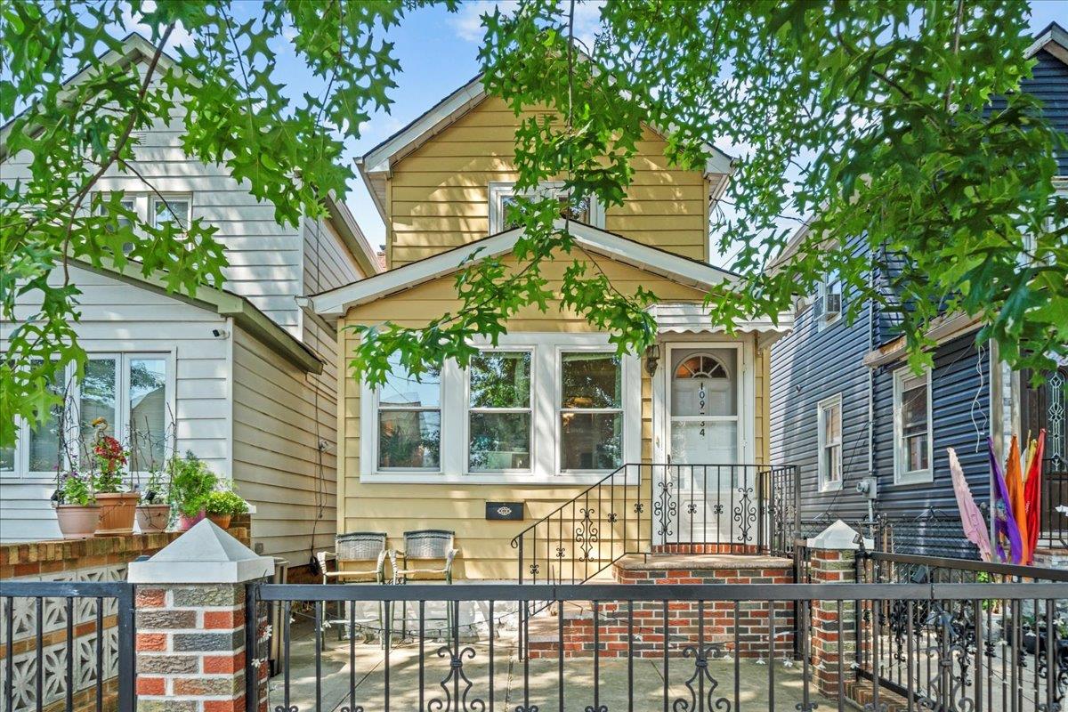 #1 photo, 10934 125th Street, South Ozone Park , NY 11420