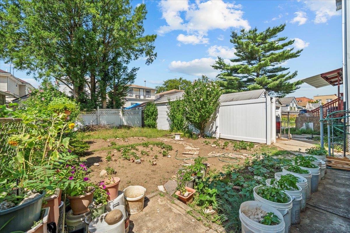 #11 photo, 10934 125th Street, South Ozone Park , NY 11420