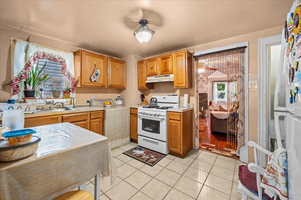 #4 photo, 10934 125th Street, South Ozone Park , NY 11420