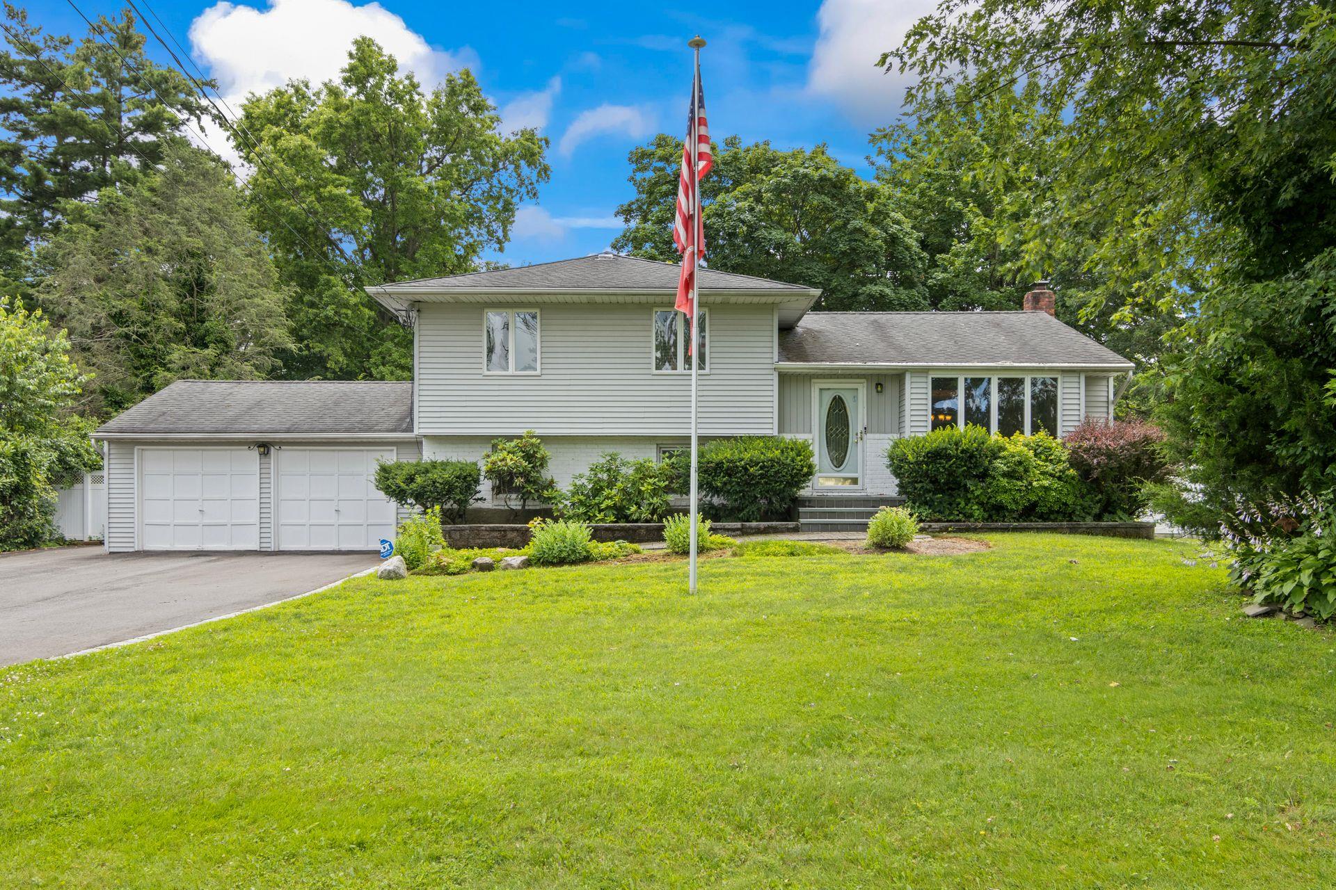 #1 photo, 11 Ketay Drive, 東長島 East Northport , NY 11731