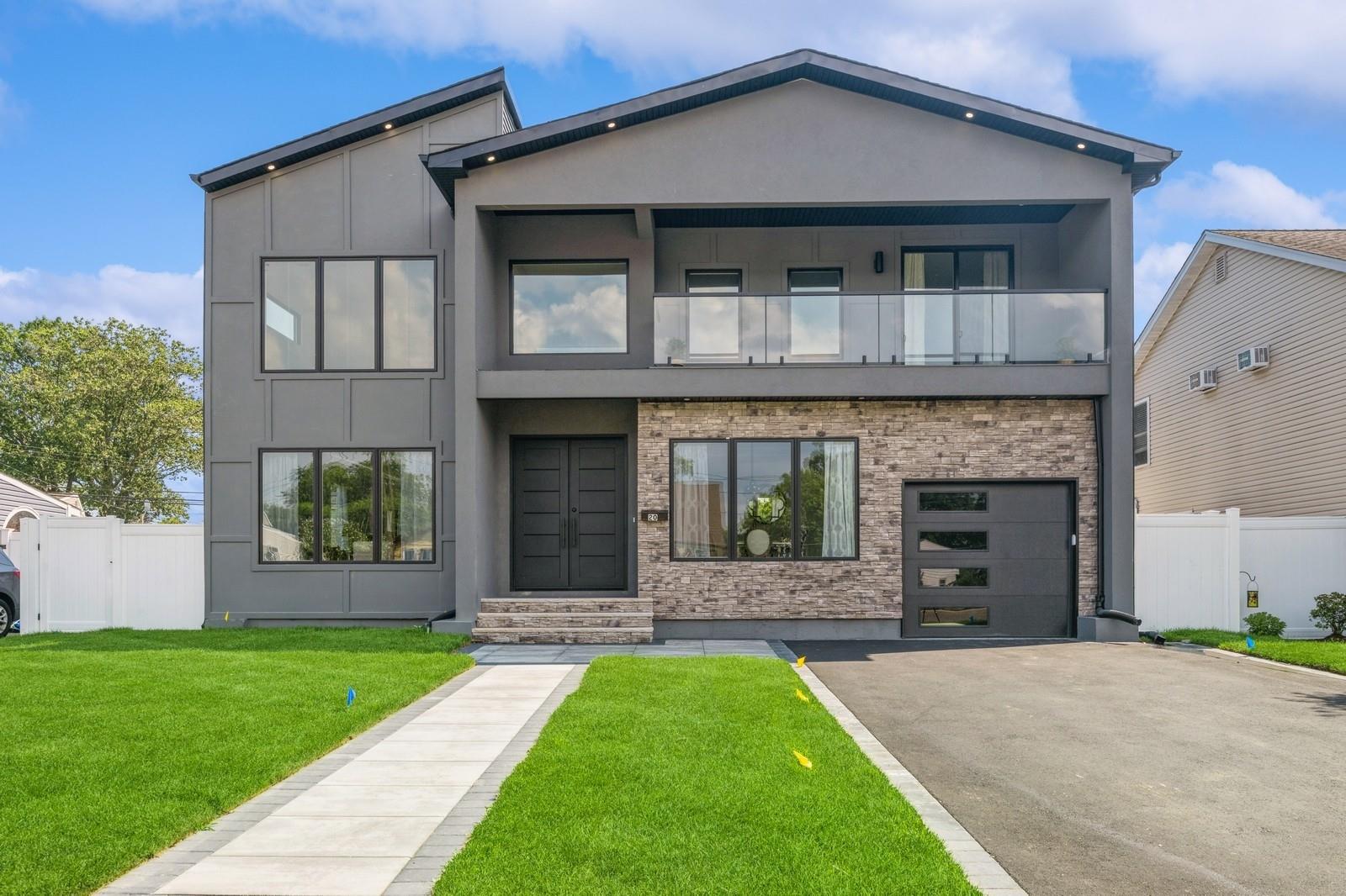 #1 photo, 20 Periwinkle Road, ناسو Levittown , NY 11756