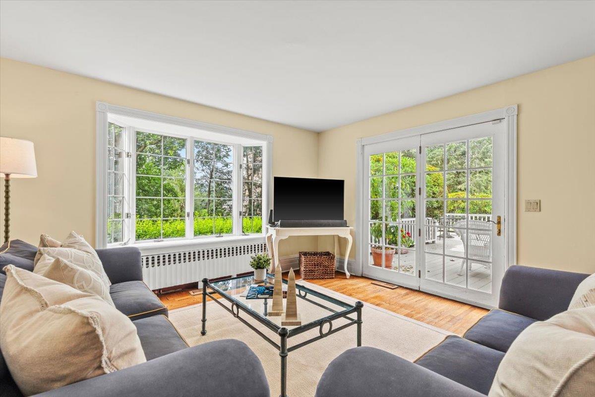 #10 photo, 655 North Street, Harrison , NY 10580