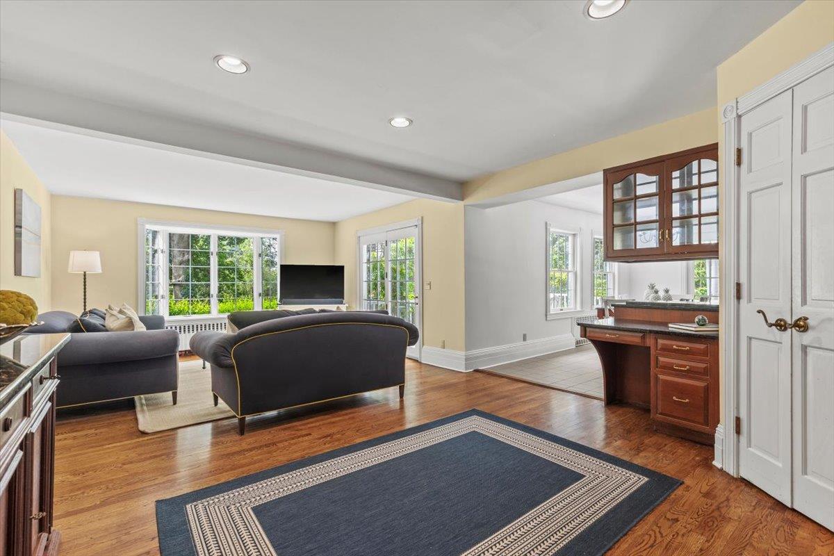 #11 photo, 655 North Street, Harrison , NY 10580