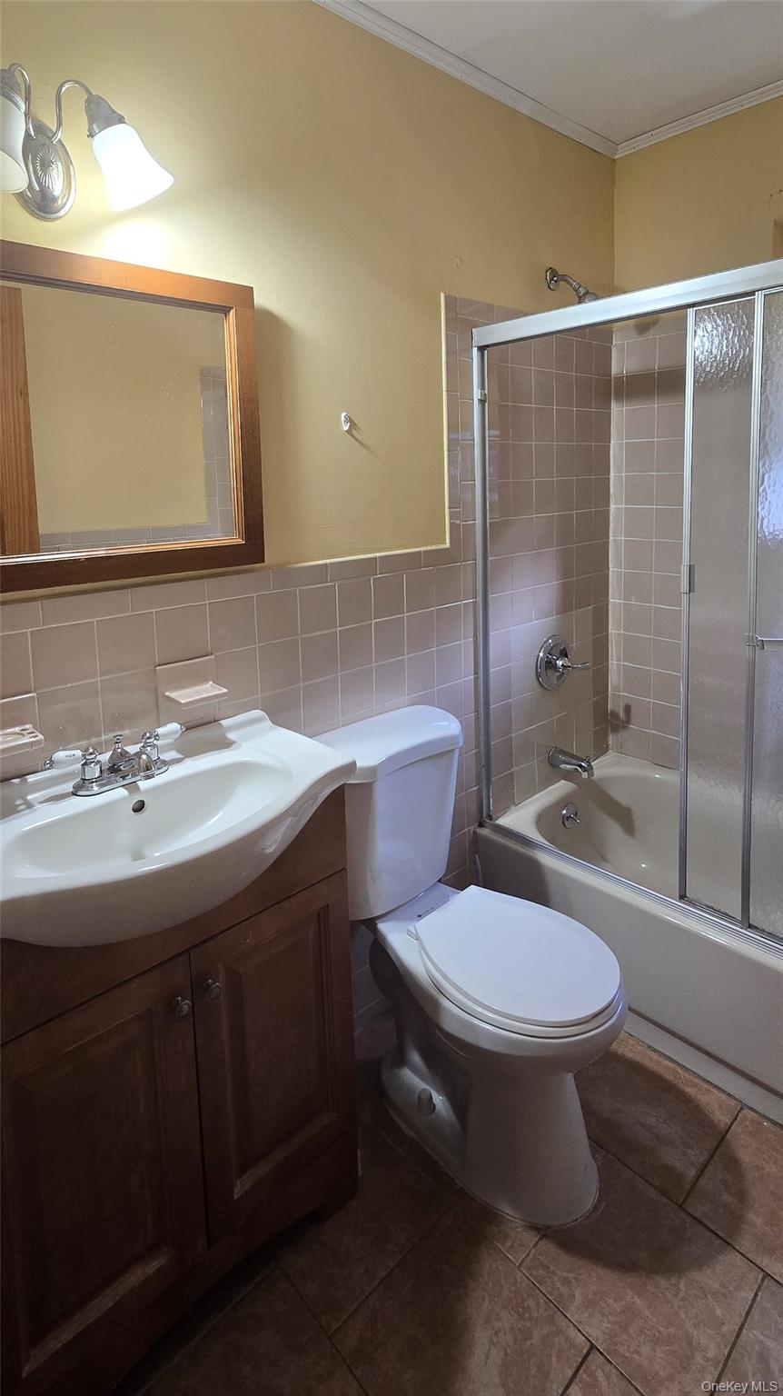 #13 photo, 3001 Olinville Avenue, ブロンクス区 Bronx , NY 10467