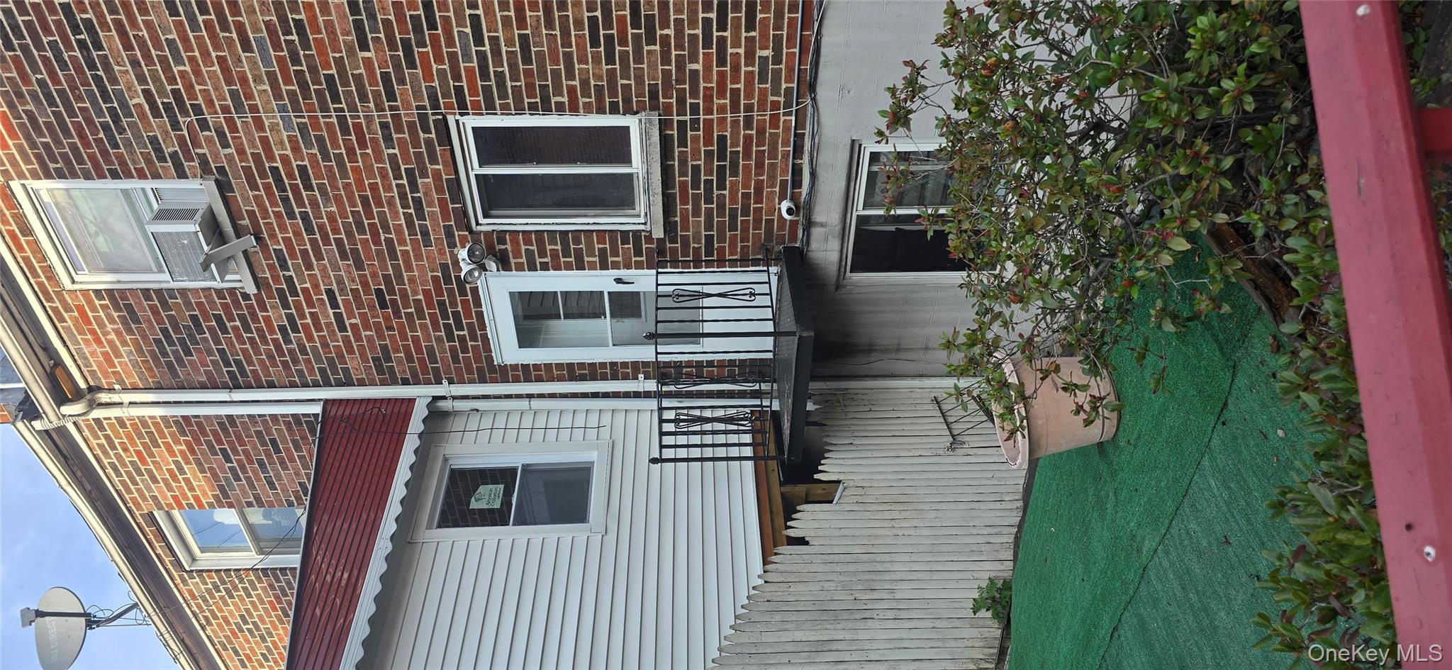 #16 photo, 3001 Olinville Avenue, ブロンクス区 Bronx , NY 10467