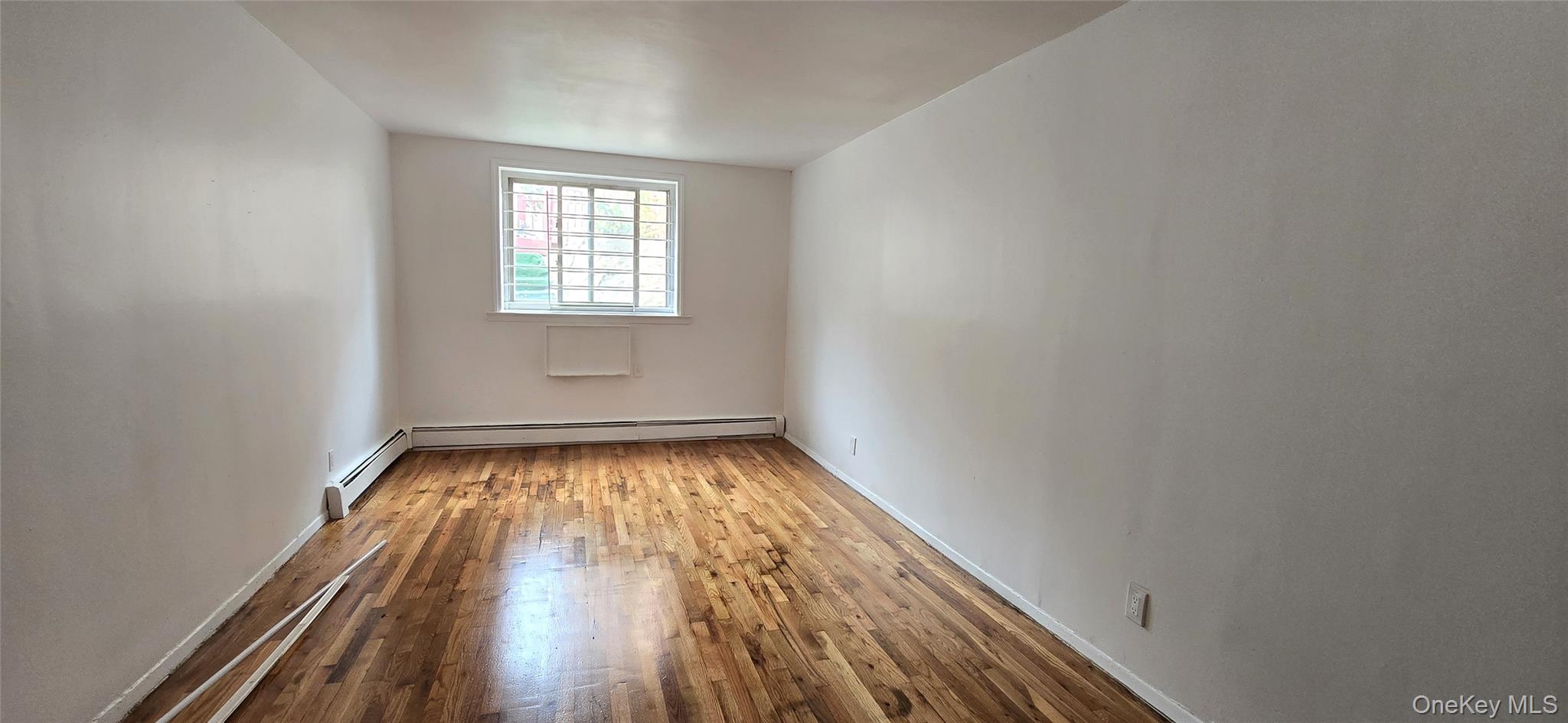 #20 photo, 3001 Olinville Avenue, ブロンクス区 Bronx , NY 10467