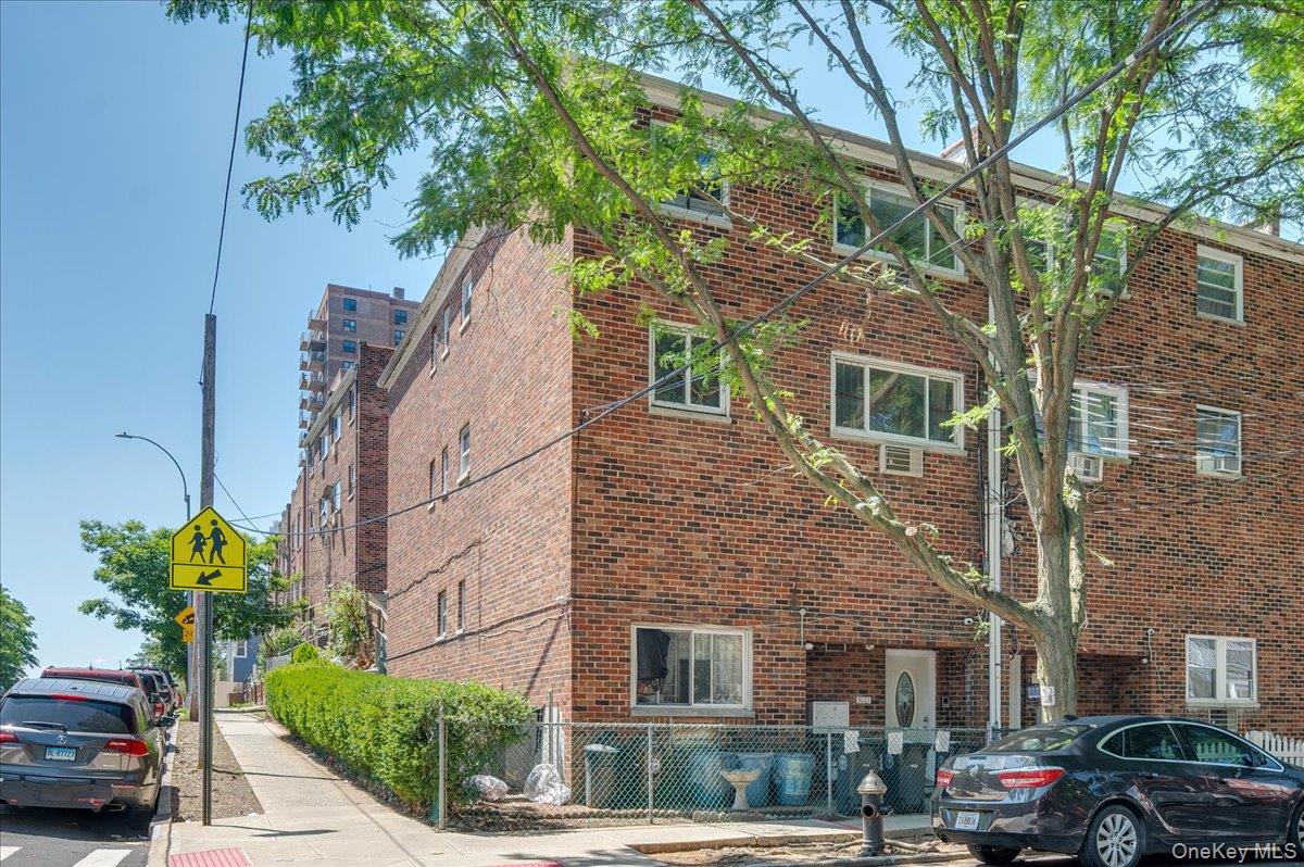 #5 photo, 3001 Olinville Avenue, ブロンクス区 Bronx , NY 10467