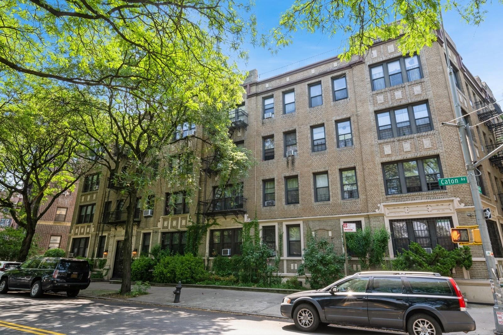 #1 photo, 1110 Caton Avenue, 布鲁克林 Brooklyn , NY 11218