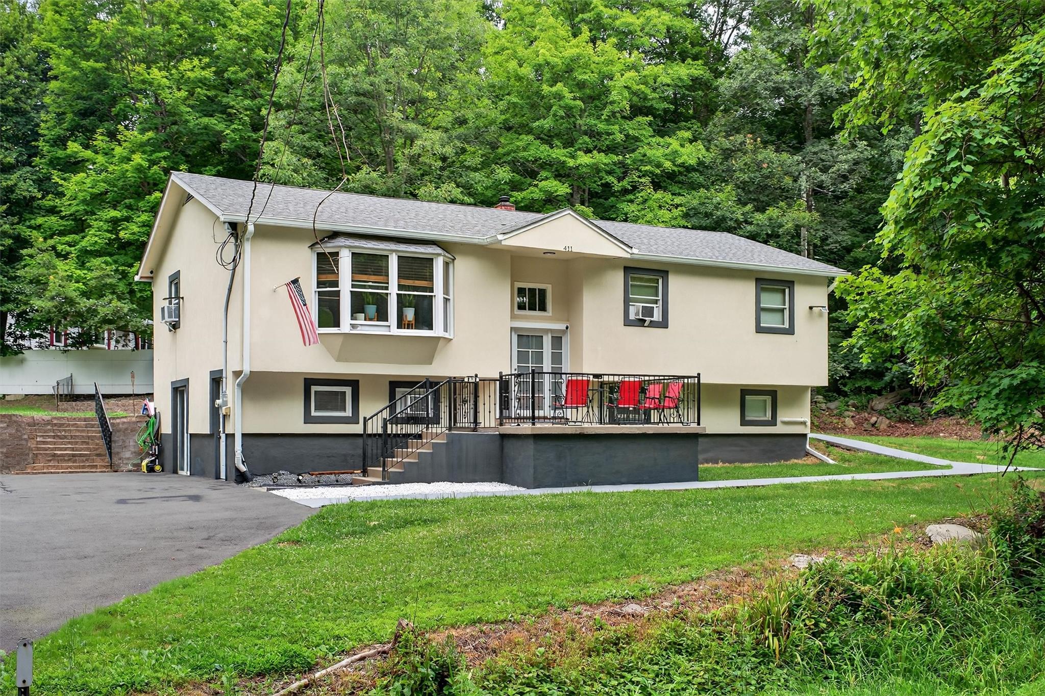 #1 photo, 411 Fair Oaks Road, 紐約州 Middletown , NY 10940