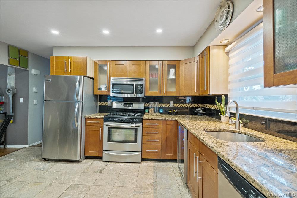 #15 photo, 95 Foster Avenue, ナッソー郡 Valley Stream , NY 11580