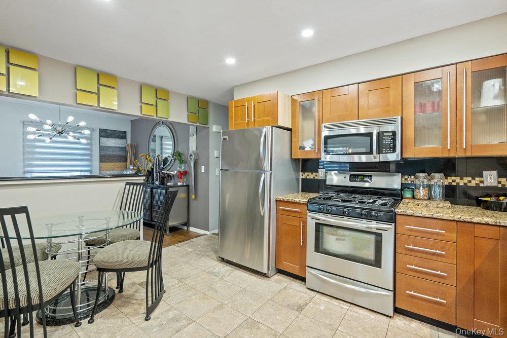 #16 photo, 95 Foster Avenue, ナッソー郡 Valley Stream , NY 11580