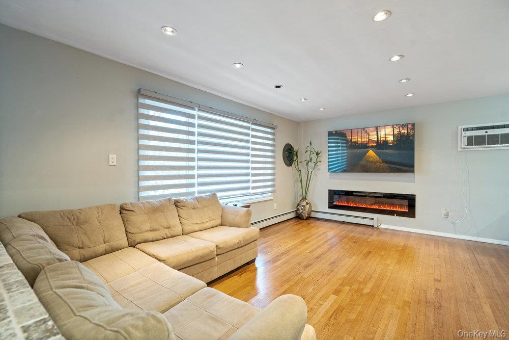 #5 photo, 95 Foster Avenue, ナッソー郡 Valley Stream , NY 11580