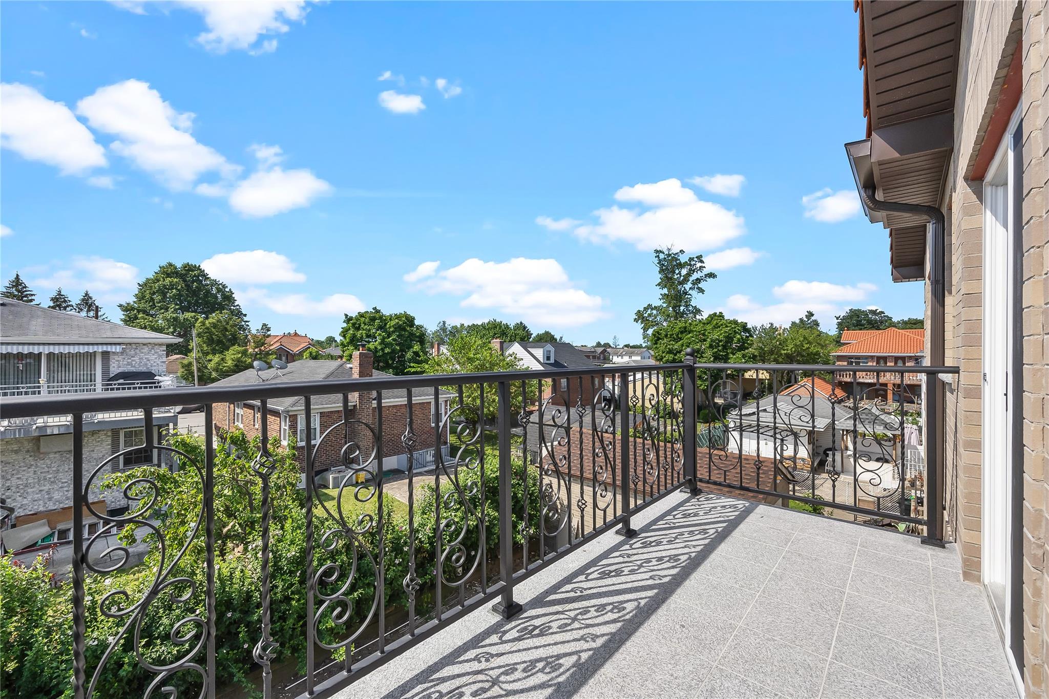 #15 photo, 20222 45th Drive, كوينز Bayside , NY 11361