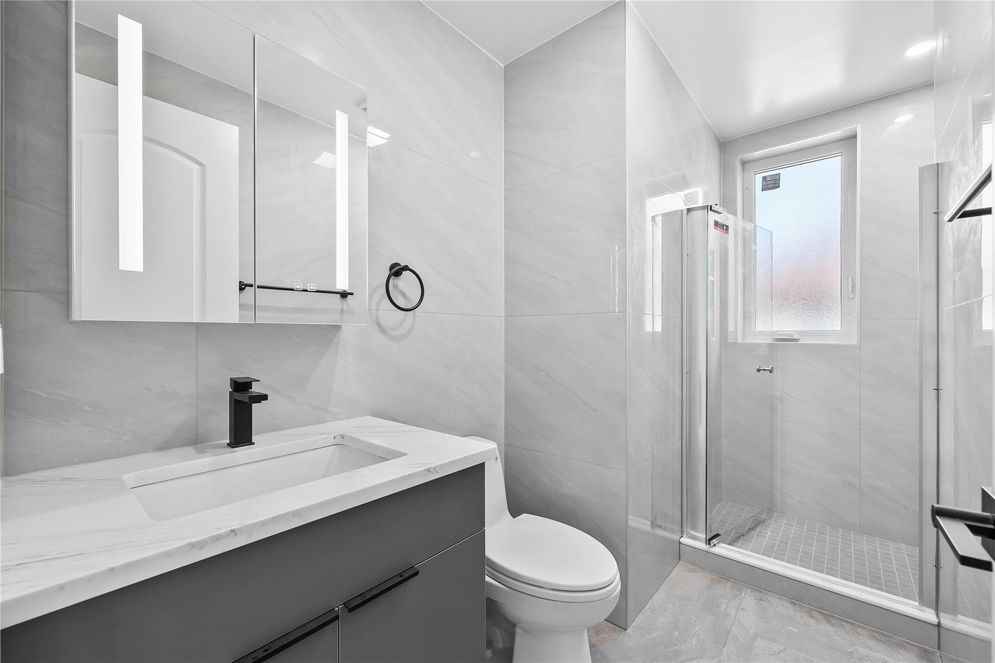 #8 photo, 20222 45th Drive, كوينز Bayside , NY 11361